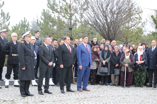  18 Mart Şehitleri Anma Günü ve Çanakkale Zaferi törenleri, Elmadağ Şehitler Anıtı’nda düzenlenen Çelenk Sunma Töreni ile başladı